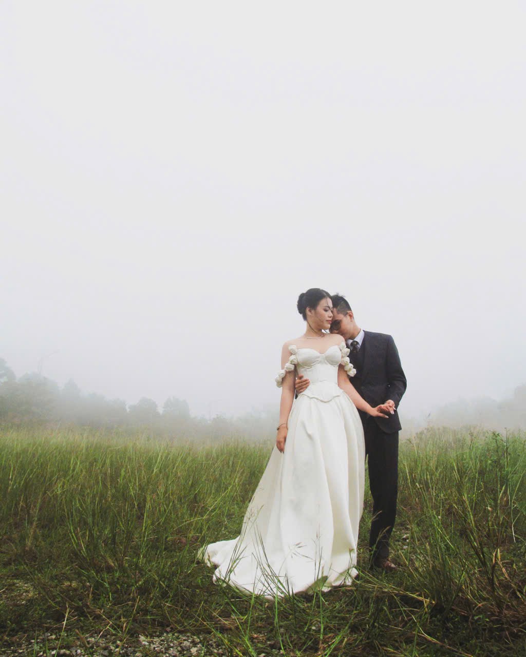 Trung and Hằng dressed up